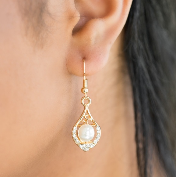 fashion accessories earrings